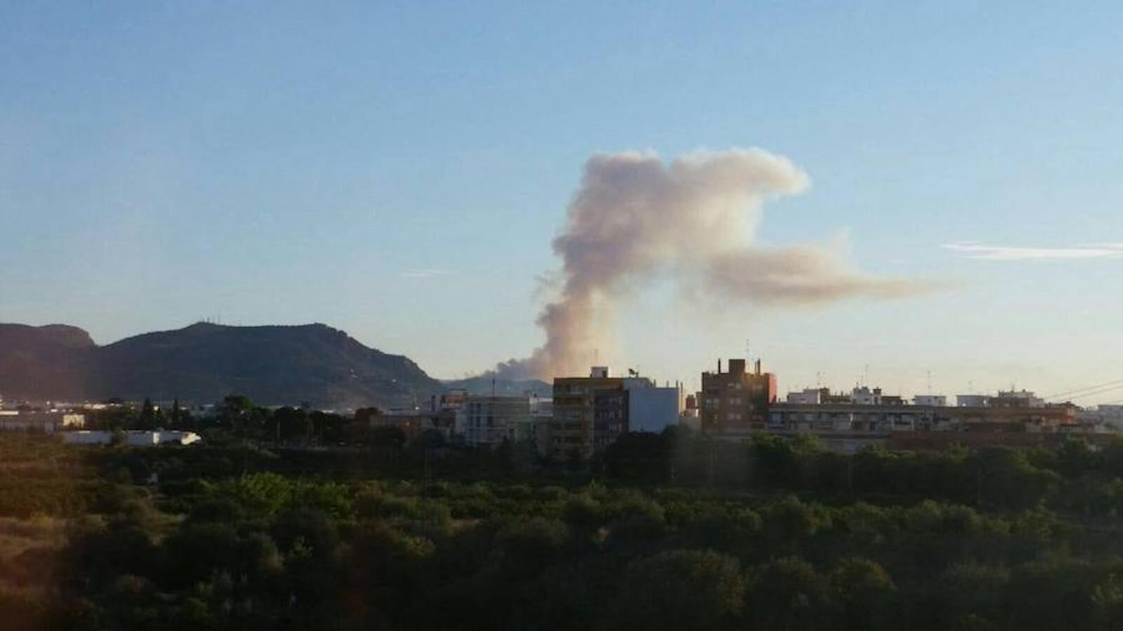 Fotos del incendio en Benifairó de les Valls