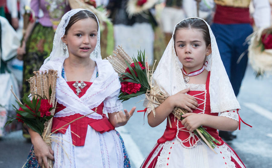 Segunda jornada de Ofrenda de Flores a la Virgen del Remedio