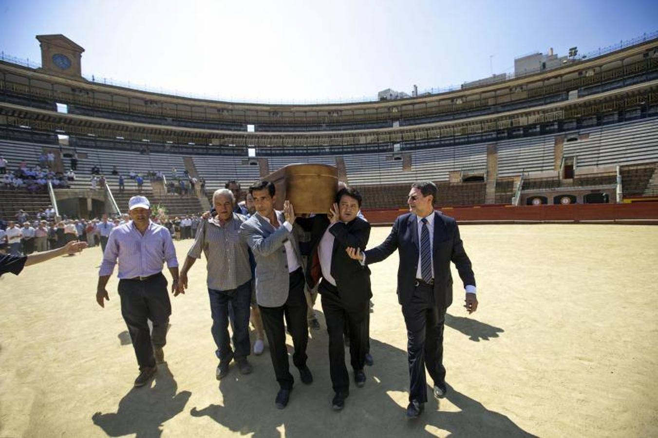 Fotos del homenaje a Canito en la plaza de toros de Valencia