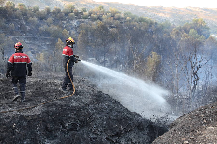 Incendio forestal en la Vall de Gallinera