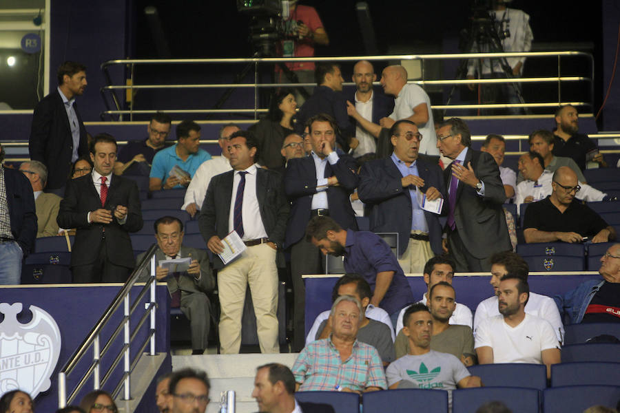 Fotos del encuentro entre el Levante y el Sevilla Atlético