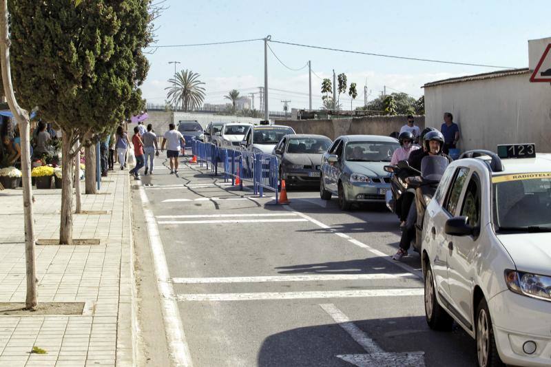 Preparativos previos al día de Todos los Santos