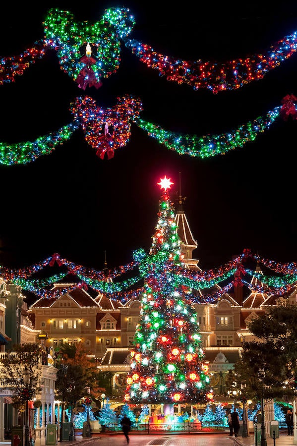 La Navidad llega a Disneyland