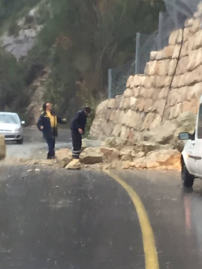 Fotos de un nuevo desprendimiento en la carretera de Cortes de Pallás