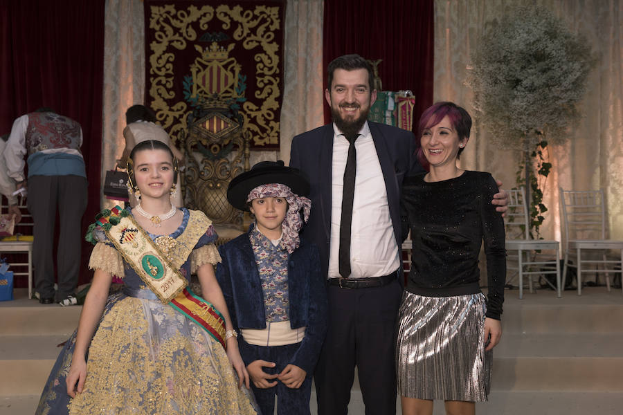 Fotos de la presentación de Mabel Pérez-Manglano, fallera mayor infantil de la Falla Convento Jerusalén