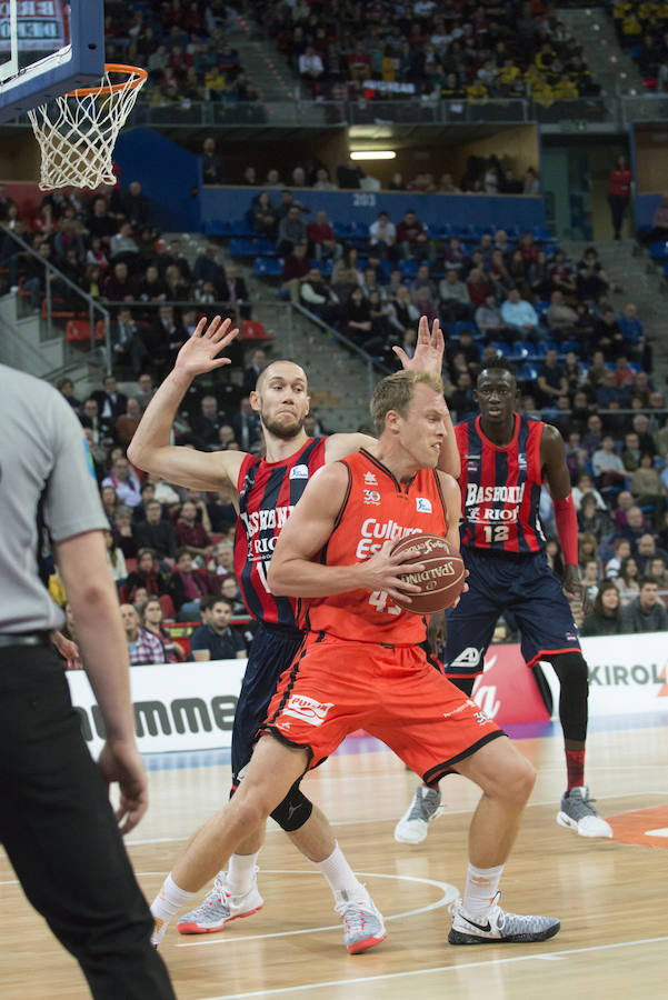 Fotos del partido disputado entre Baskonia y Valencia Basket