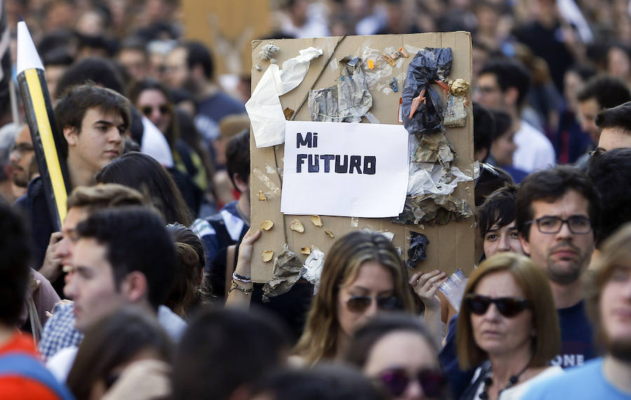 Fotos de la manifestación contra la LOMCE en la Comunitat