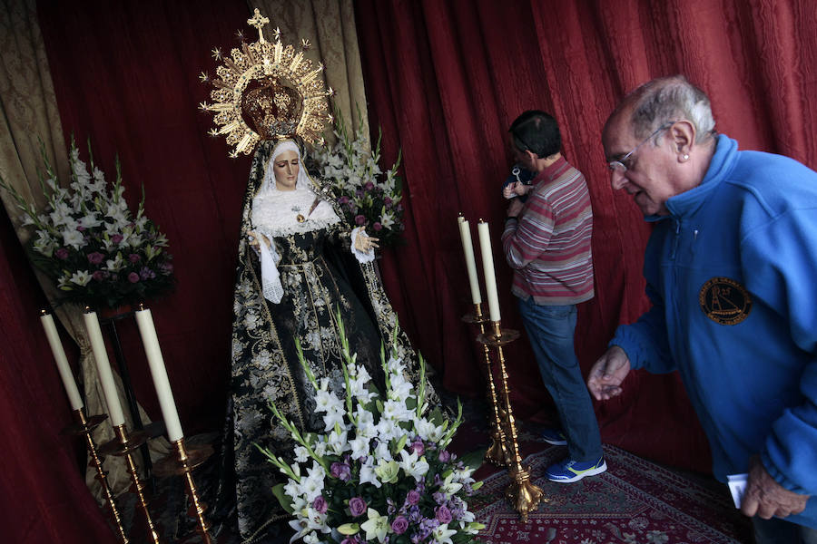 Fotos de las imágenes de la Semana Santa Marinera en casas, casales y el Mercado del Cabanyal