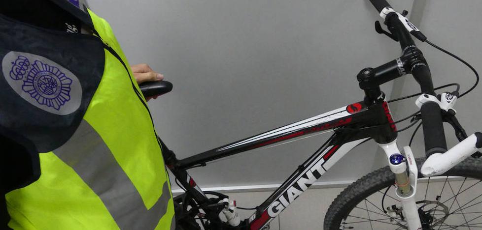 Roba una bicicleta en Burjassot y la vende en internet por 4.000 euros menos