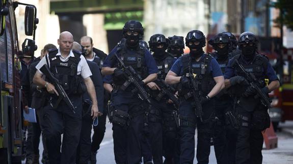 Atentado en el Puente de Londres: Buscan a un español desaparecido tras enfrentarse a uno de los terroristas