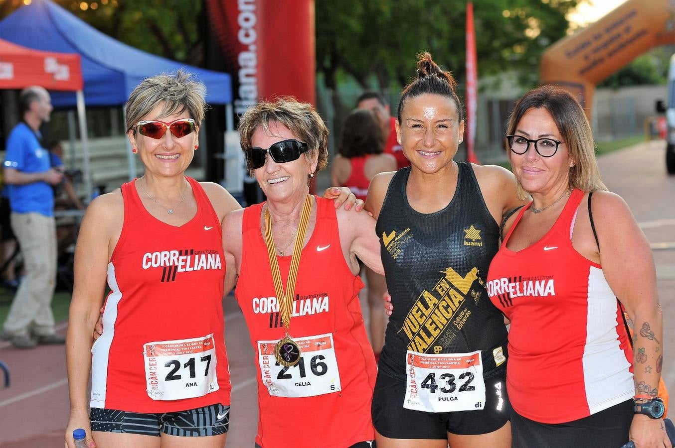 Fotos de la carrera contra el cáncer en l'Eliana