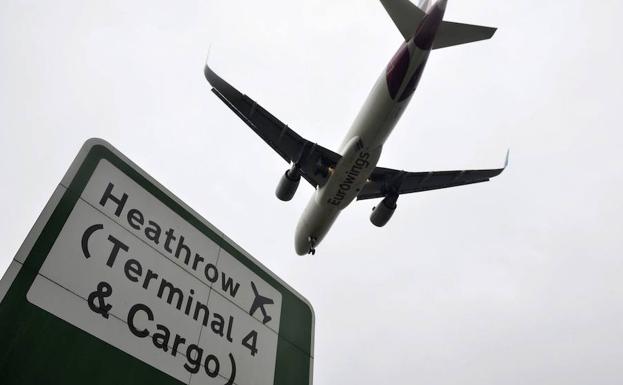 Un detenido en el aeropuerto de Londres por el atentado de Mánchester