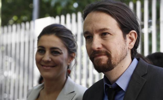 Pablo Iglesias insta al PSOE a «demostrar» que está «enfrente» del PP