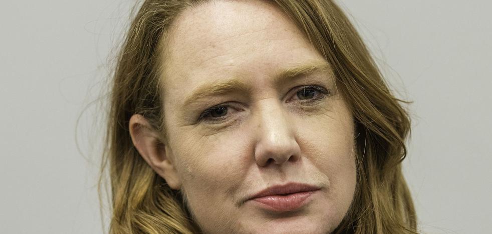 Paula Hawkins: «El éxito es pura alquimia»