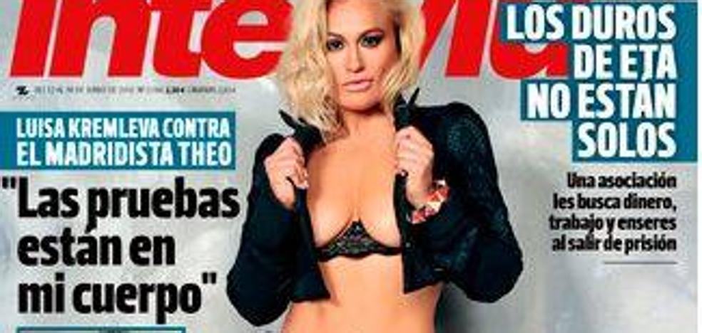 La directora de una sucursal bancaria se desnuda en 'Interviú'
