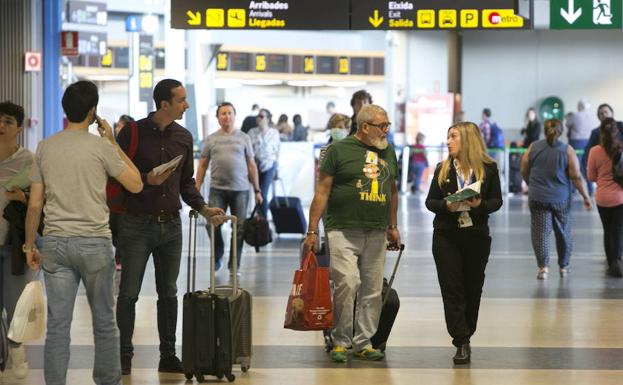 Una nueva ruta aérea conectará Valencia con Santander