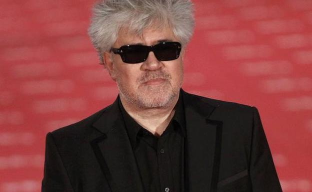 Almodóvar posa para Prada