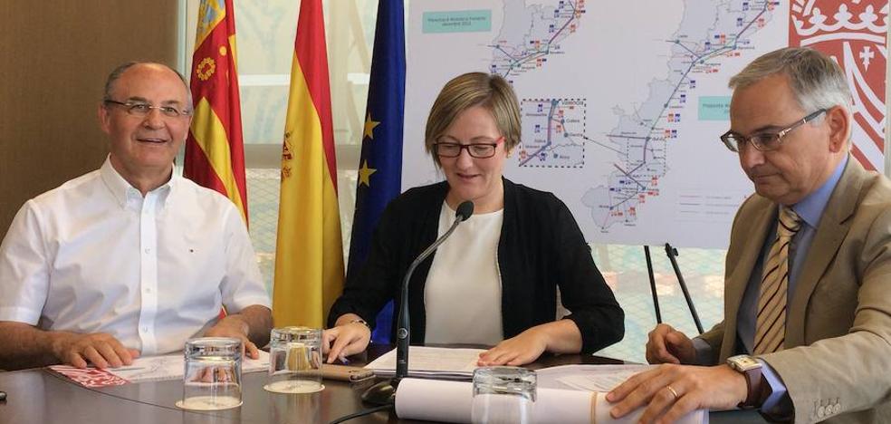 María José Salvador pregunta a Fomento por la fecha del AVE a Castellón