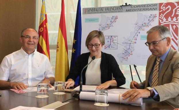 María José Salvador pregunta a Fomento por la fecha del AVE a Castellón