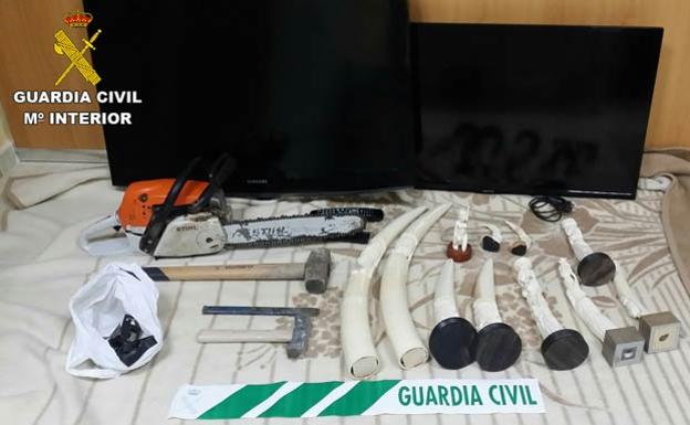 Simulan un robo en su casa por valor de 72.000 euros