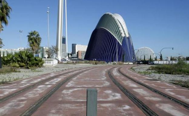 La consellera Salvador sobre la T2 a Nazaret: «Detrás de un paso, el siguiente»