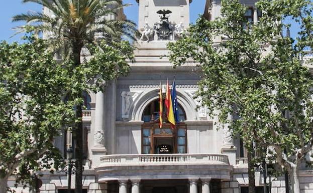 Los despidos de dos fundaciones municipales de Valencia tras la llegada del tripartito cuestan 265.000 euros