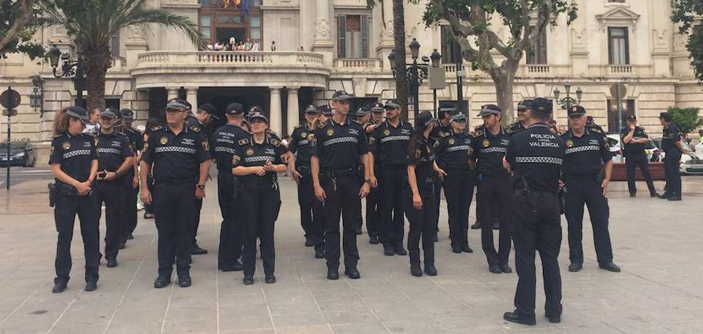 El azul vuelve a la Policía Local de Valencia