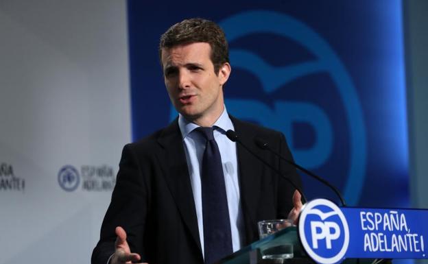 El PP se lanza a por el centro político y advierte al PSOE: «La tregua se ha acabado»