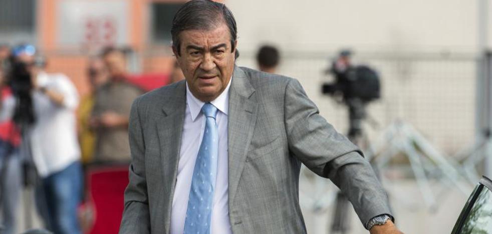 Cascos asegura que solo hablaba con Bárcenas de «arte, toros y fútbol»