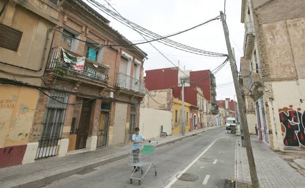 La Policía Local de Valencia abrirá un retén en la zona más degradada del Cabanyal