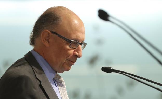 Montoro abre la puerta a una bajada de impuestos a final de legislatura