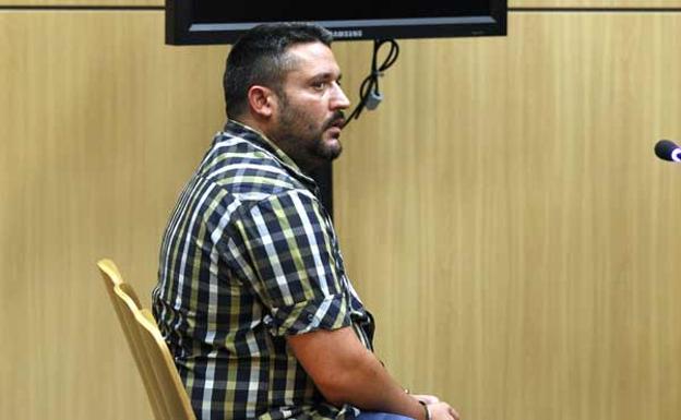 Piden 12 años de cárcel para un hombre acusado de asesinar a su padre en Gilet