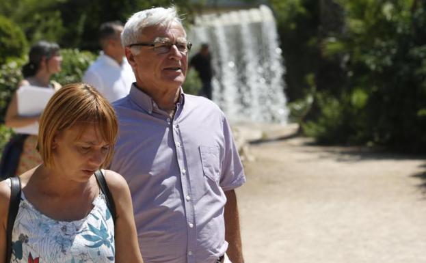 Joan Ribó se plantea como «objetivo fundamental» conseguir que el Cabanyal sea «un barrio normal»