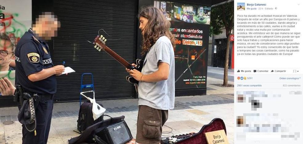 Multan a un músico valenciano por tocar en la calle