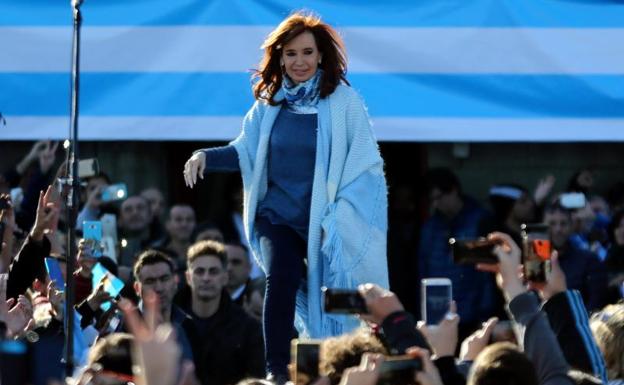 Cristina Fernández desafía el poder de Macri con su candidatura al Senado