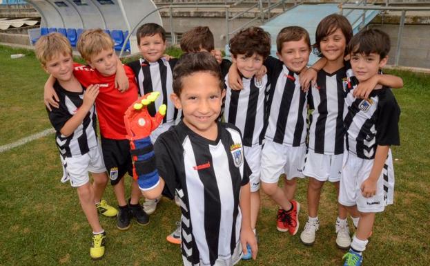 Dani, el niño de la mano de hierro