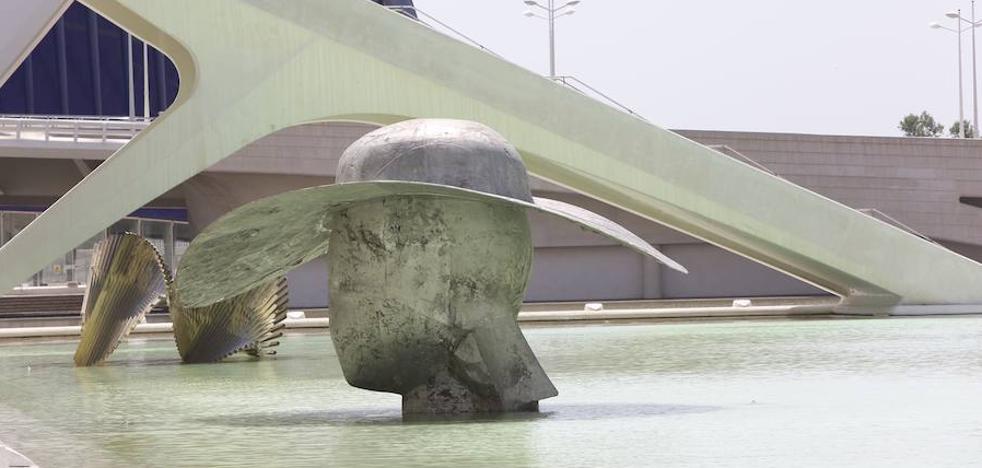 Las seis cabezas monumentales de Manolo Valdés ya presiden la Ciudad de las Artes y las Ciencias