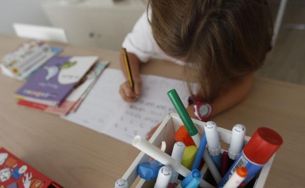 La directora del mejor colegio del mundo recomienda sólo una hora de deberes al día