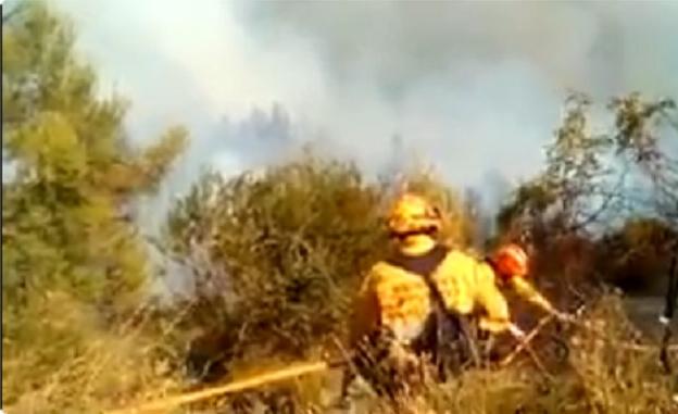 Así trabajan las brigadas forestales en el incendio de la Sierra Calderona