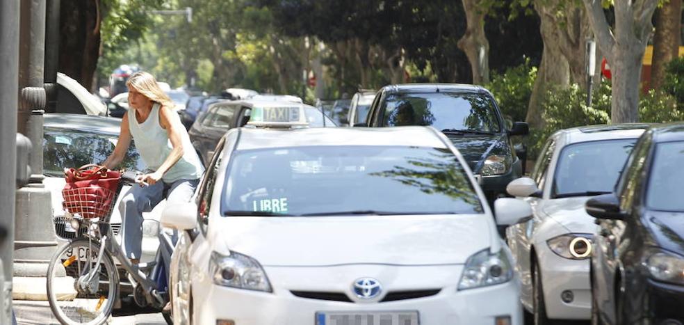 Giuseppe Grezzi ya estudia un carril bici por la gran vía Fernando el Católico de Valencia