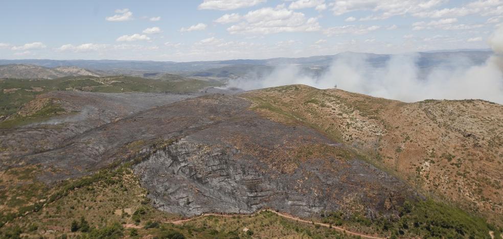 El incendio en la Calderona, estabilizado tras arder 1.300 hectáreas