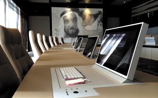 La familia real saudí compra dos mesas por 400.000 euros a una empresa valenciana