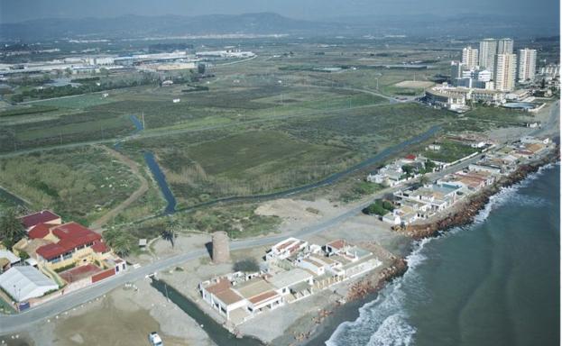 Incendio en el marjal de El Puig