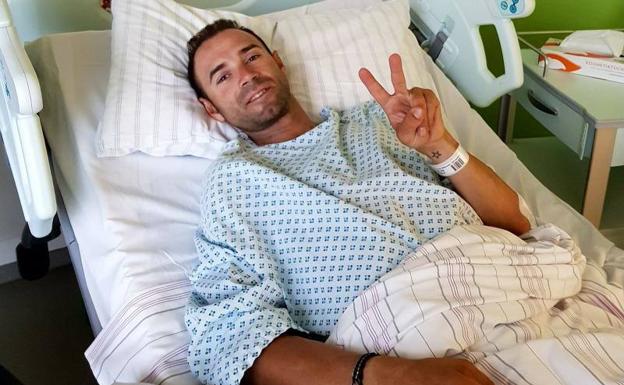 Alejandro Valverde, operado de su lesión en la rodilla