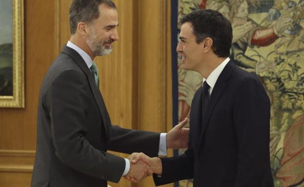 Sánchez reclama a Rajoy que ofrezca una solución política a Cataluña