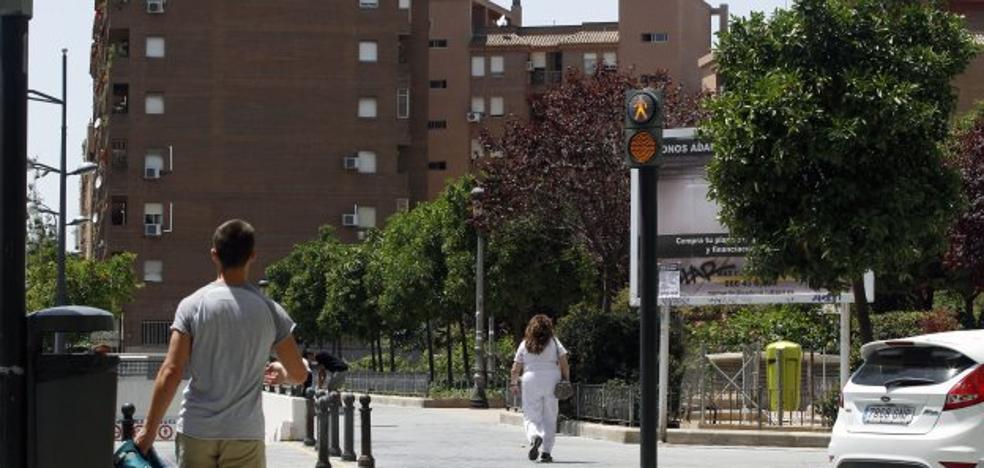 El concejal Giuseppe Grezzi instala semáforos que tampoco existen en el reglamento de circulación