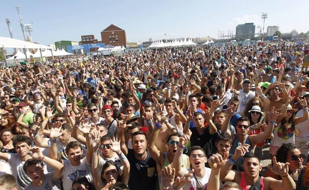 Condenan al Marenostrum a indemnizar a los afectados por la cancelación del festival de 2016