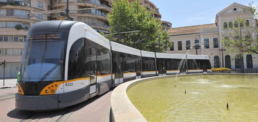 La Audiencia de Valencia absuelve a un hombre que fue sorprendido viajando en el tranvía sin billete