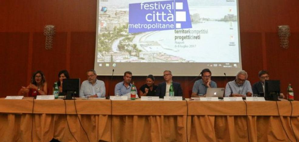 El Ayuntamiento de Valencia asegura que no ha pagado un viaje de Grezzi a Nápoles
