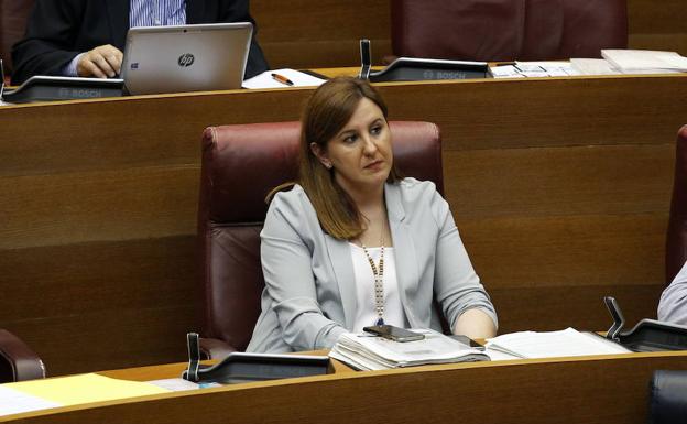 El PP presentará mociones en los ayuntamientos para pedir el cumplimiento «inmediato» de la suspensión del plurilingüismo